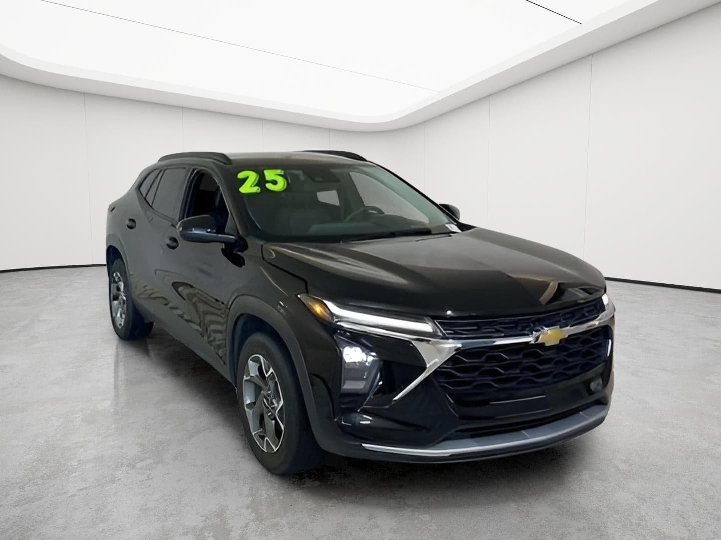 2025 Chevrolet Trax LT — photo 1 of 79