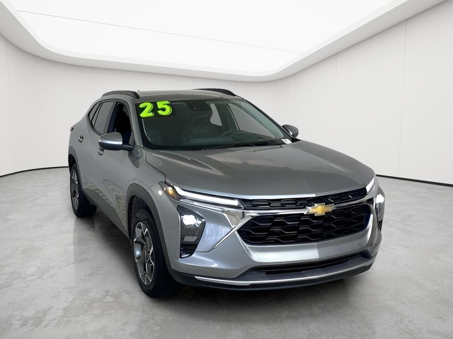 2025 Chevrolet Trax LT — photo 1 of 79