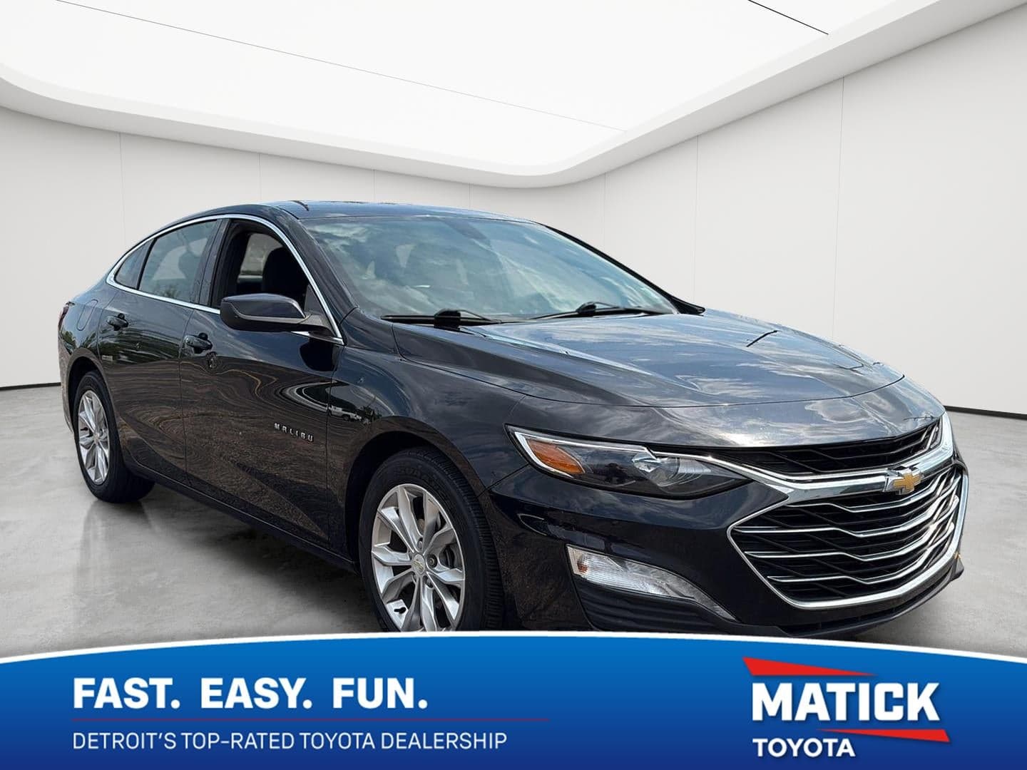 2019 Chevrolet Malibu LT — photo 1 of 35