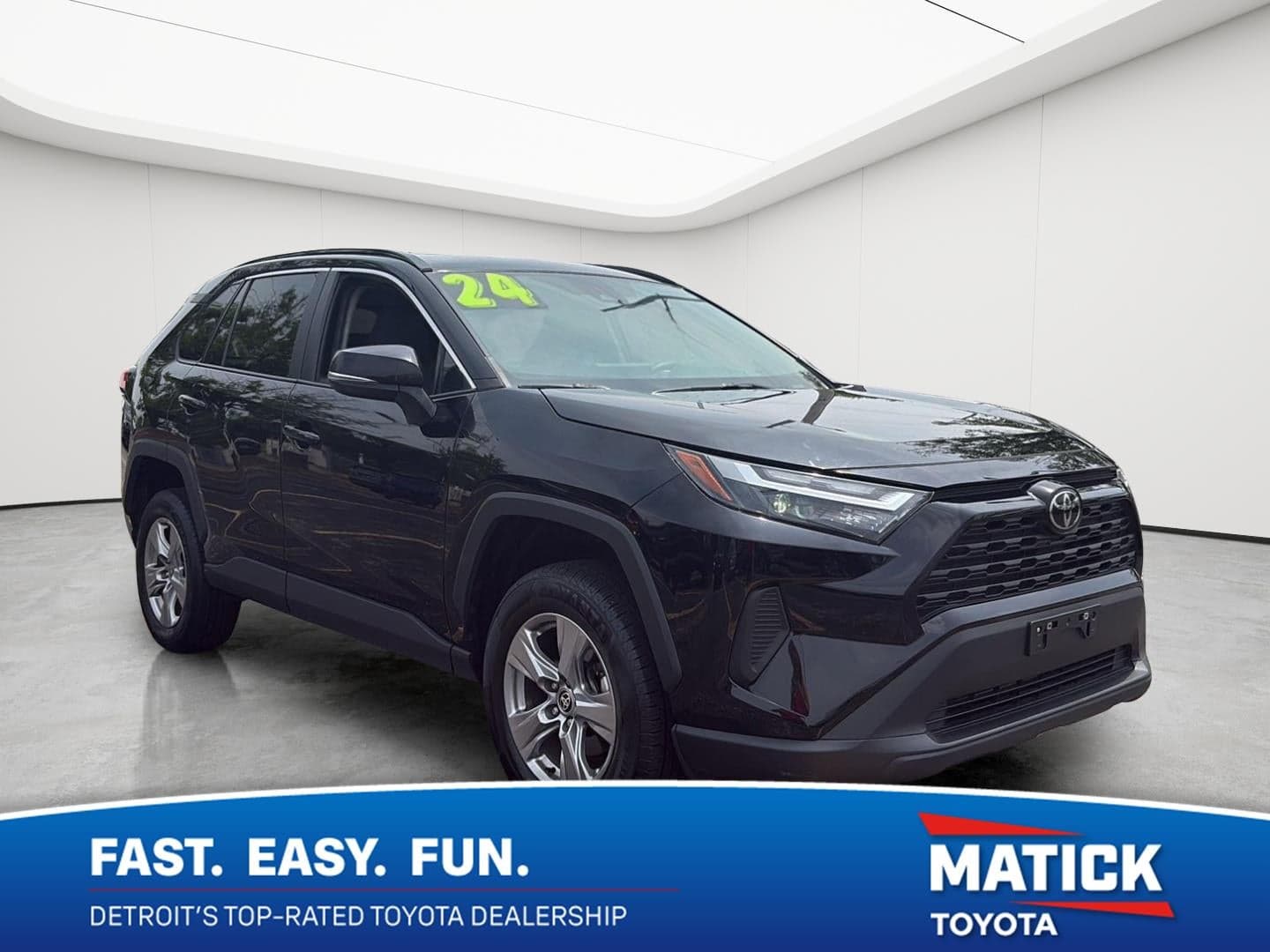2024 Toyota Rav4 XLE — photo 1 of 35