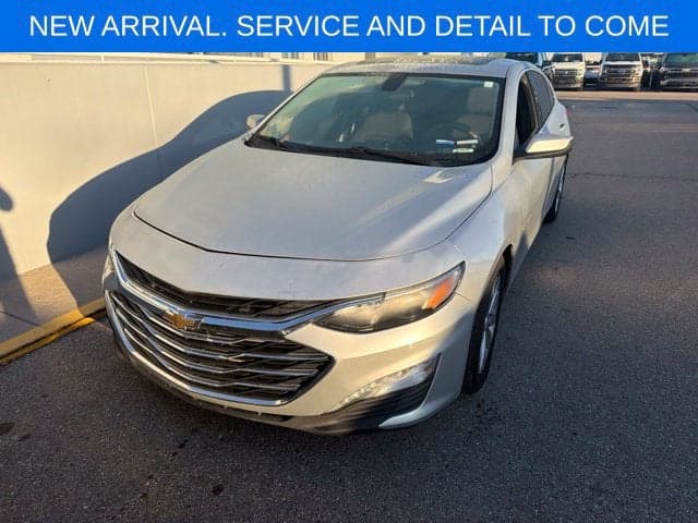 2019 Chevrolet Malibu LT — photo 1 of 5