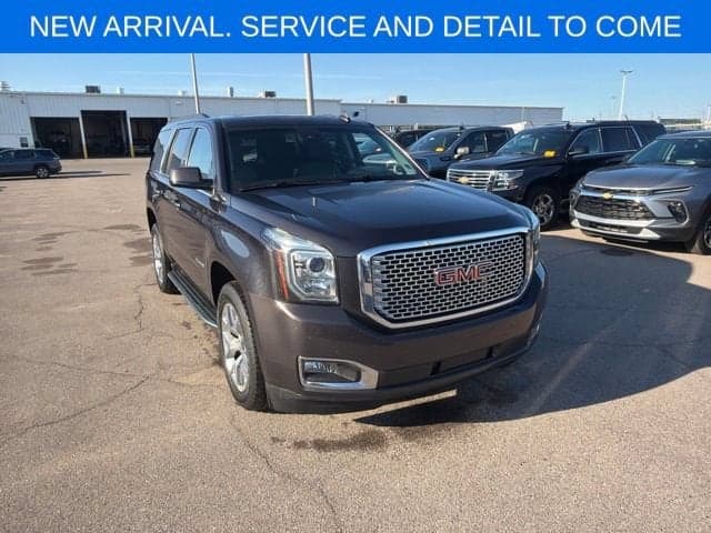2016 GMC Yukon SLT — photo 1 of 5