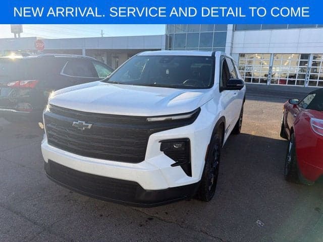 2024 Chevrolet Traverse LS — photo 1 of 5