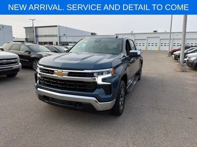 2024 Chevrolet Silverado 1500 LT (2FL) — photo 1 of 24