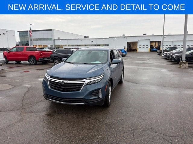 2024 Chevrolet Equinox LT — photo 1 of 5