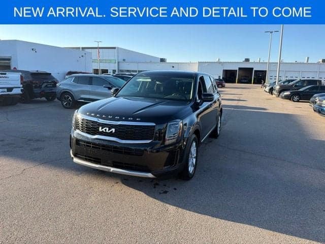 2022 Kia Telluride LX — photo 1 of 3