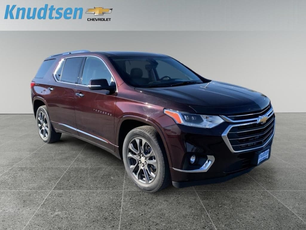 2021 Chevrolet Traverse Premier — photo 1 of 10