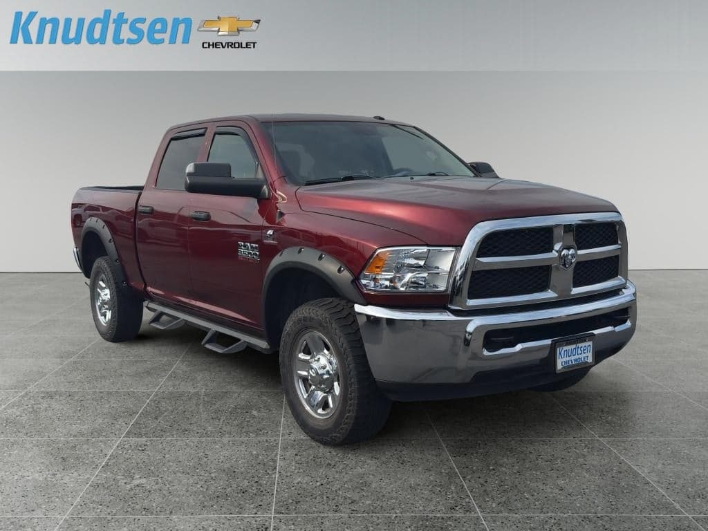 2018 RAM 3500 Tradesman Crew Cab 4x4 6'4" Box — photo 1 of 10
