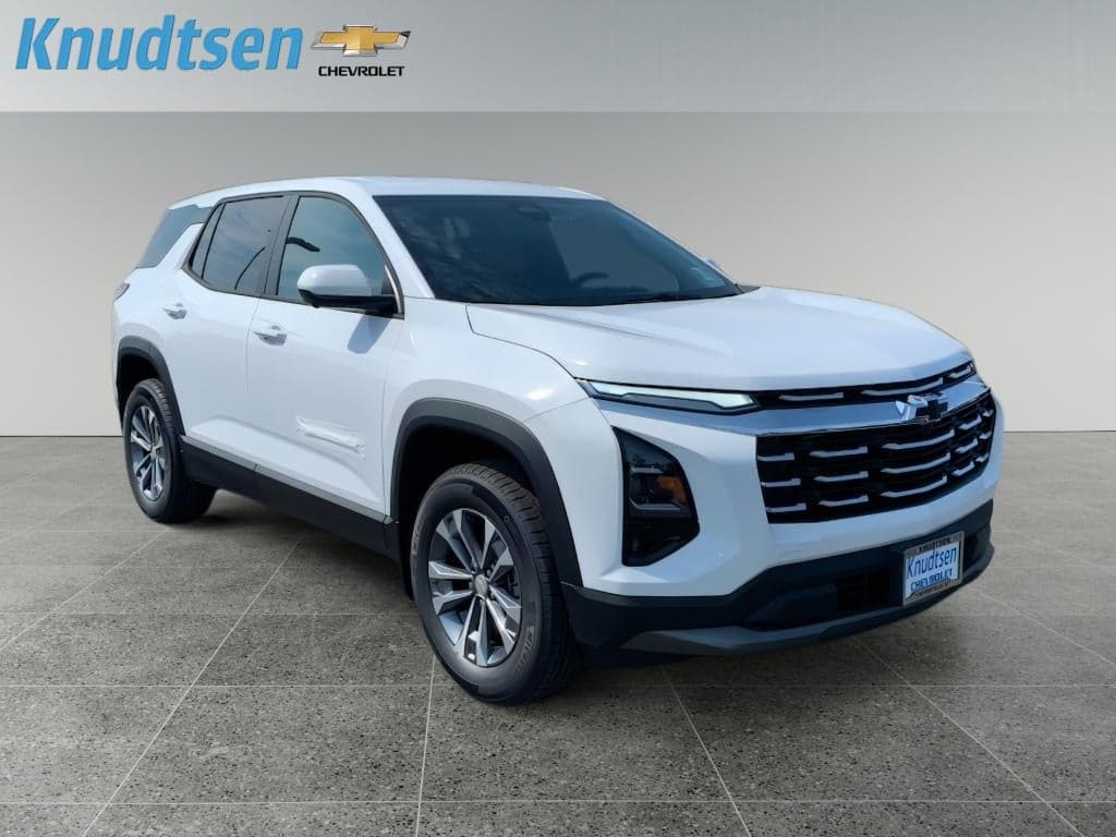 2027 Chevrolet Equinox LT — photo 1 of 25