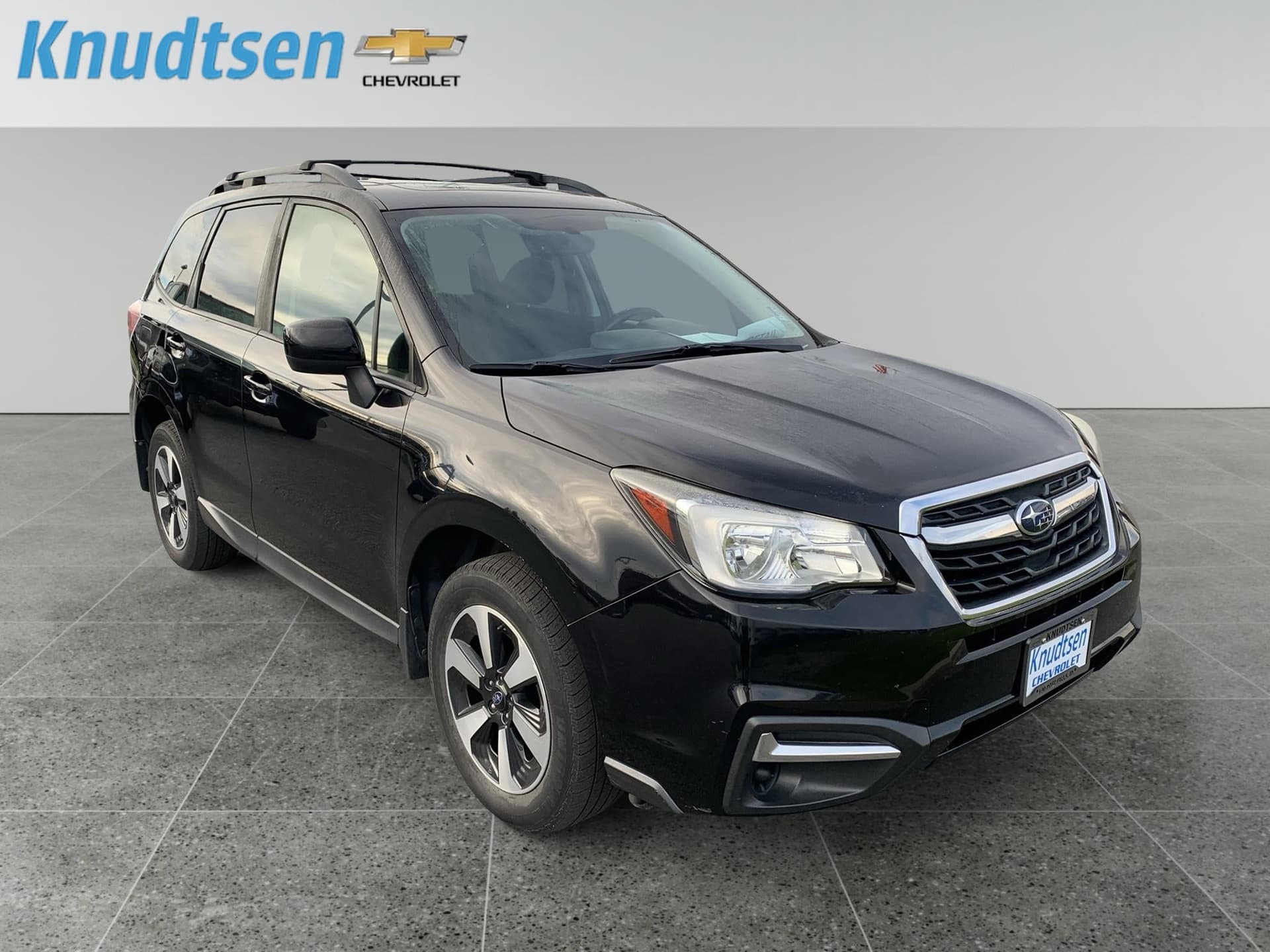 2017 Subaru Forester Premium — photo 1 of 5