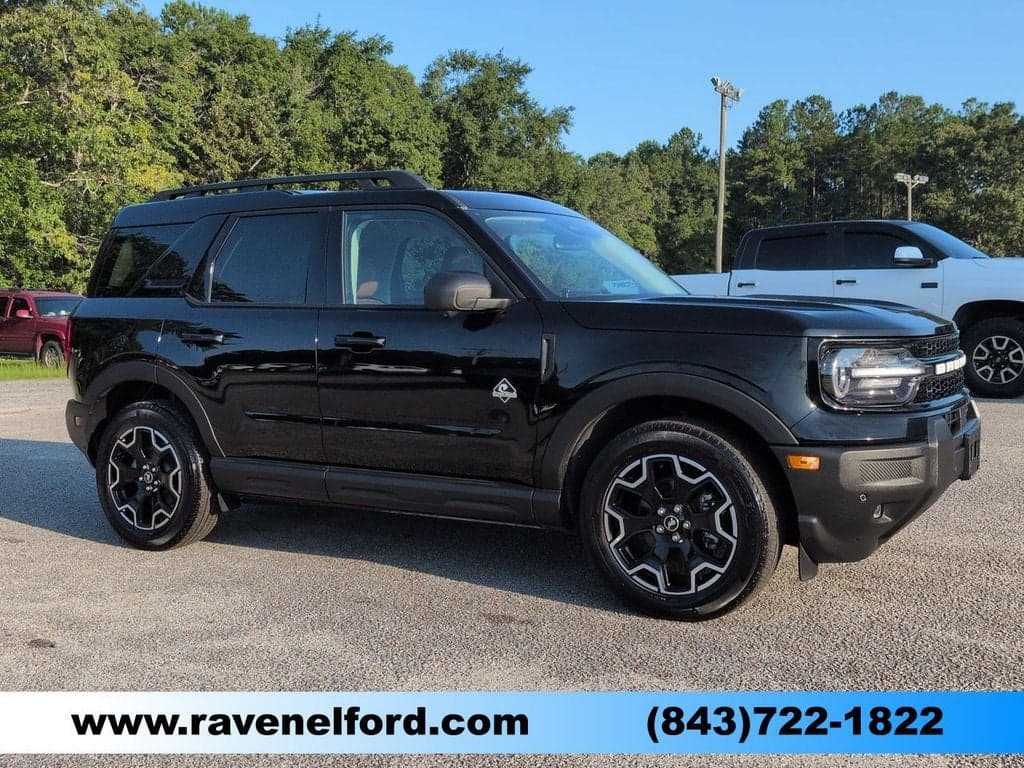 2025 Ford Bronco Sport Outer Banks — photo 1 of 42