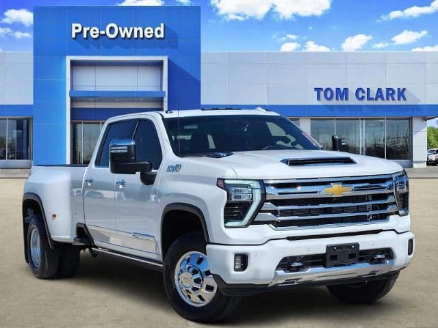 2025 Chevrolet Silverado 3500 HD High Country DRW — photo 1 of 33
