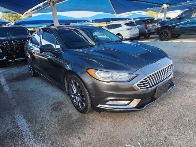 2017 Ford Fusion SE — photo 1 of 4