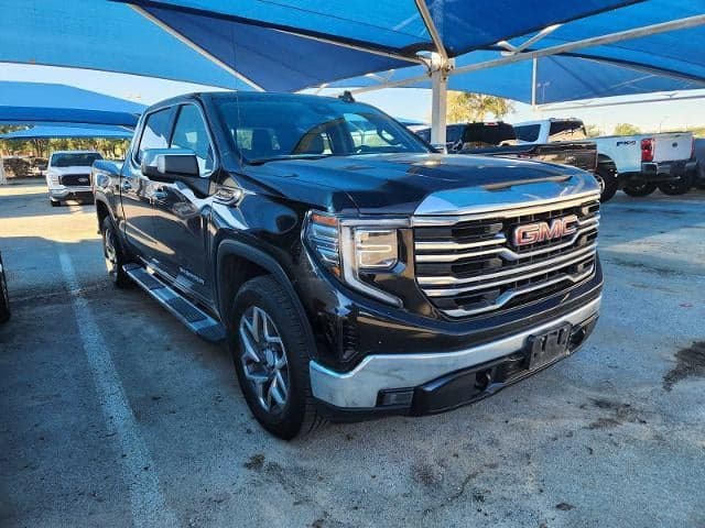 2023 GMC Sierra 1500 SLT — photo 1 of 5