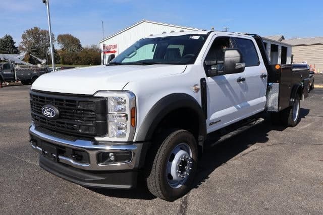 2027 Ford Super Duty F-550 DRW XL — photo 1 of 5
