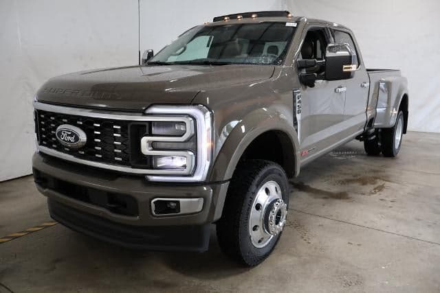 2027 Ford Super Duty F-450 DRW Platinum — photo 1 of 33