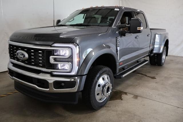 2027 Ford Super Duty F-450 DRW XLT — photo 1 of 33