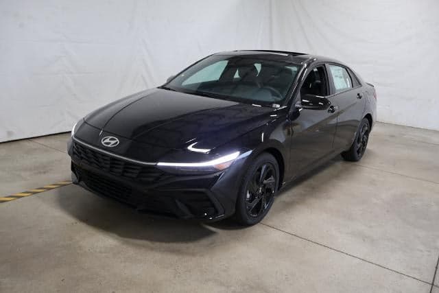 2026 Hyundai Elantra Base — photo 1 of 49