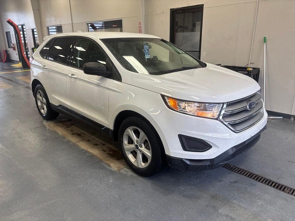 2018 Ford Edge SE — photo 1 of 37
