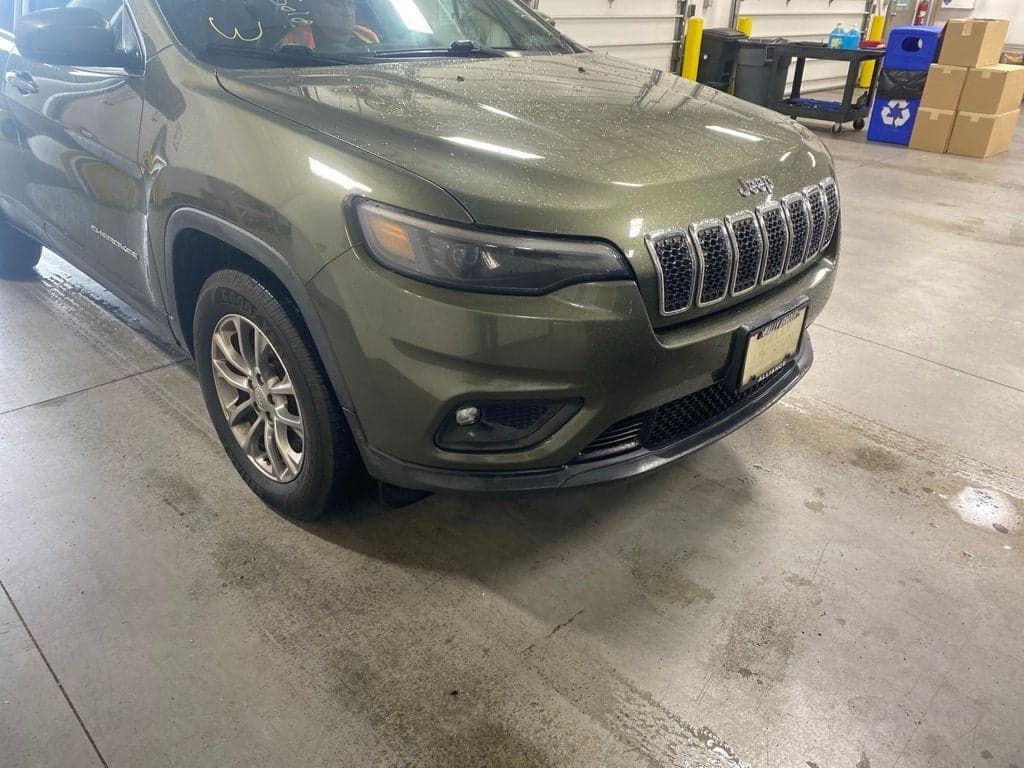 2019 Jeep Cherokee Latitude Plus — photo 1 of 25