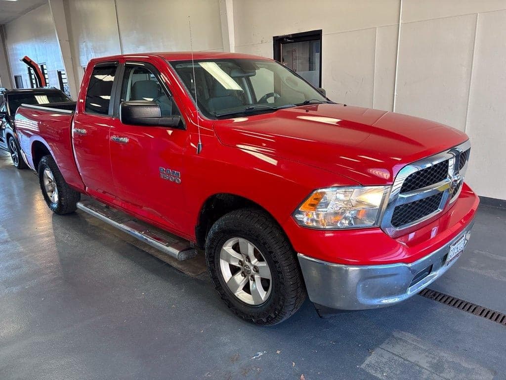 2015 RAM 1500 SLT — photo 1 of 5