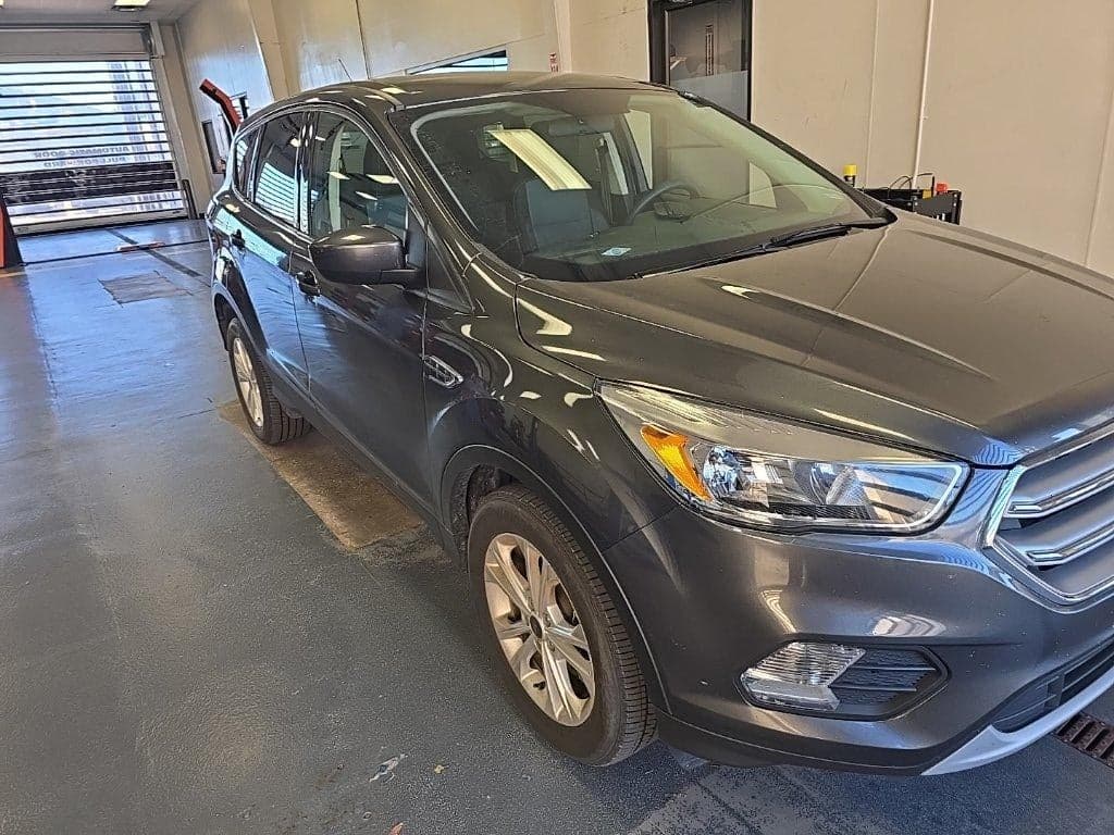 2017 Ford Escape SE — photo 1 of 5