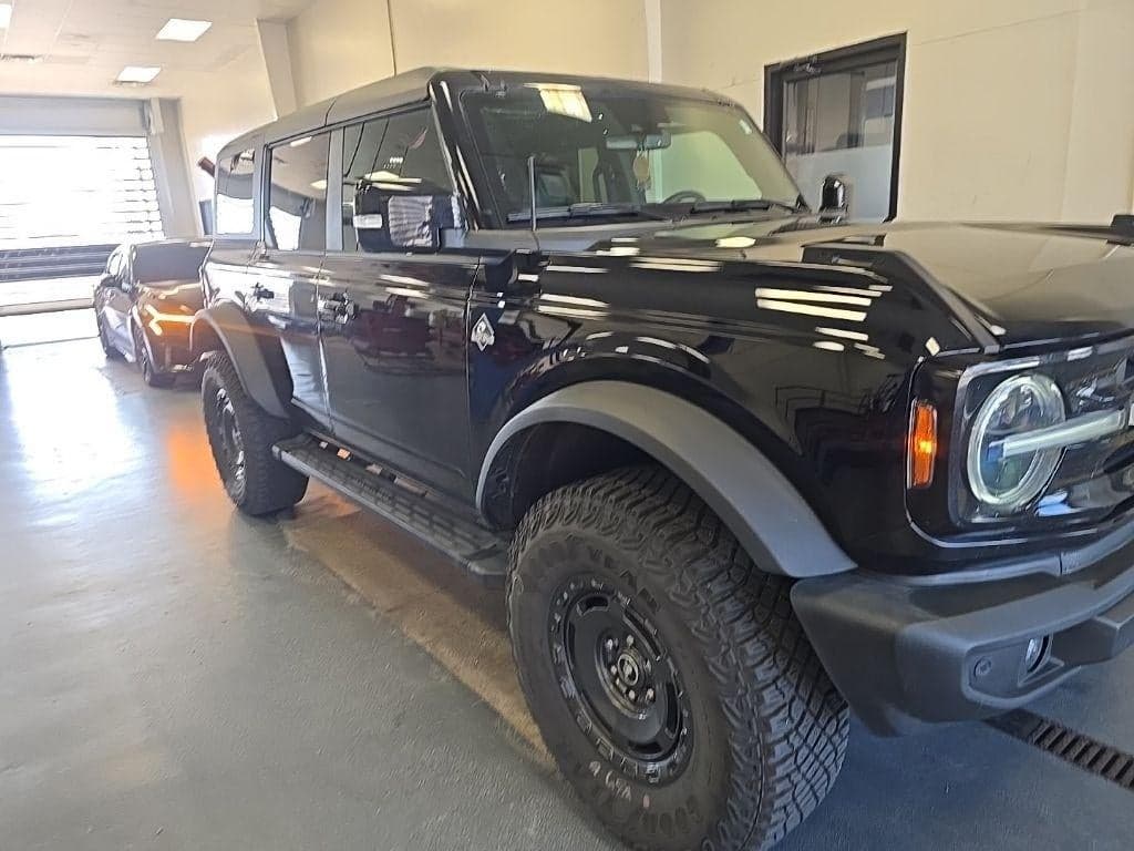 2024 Ford Bronco Outer Banks — photo 1 of 26