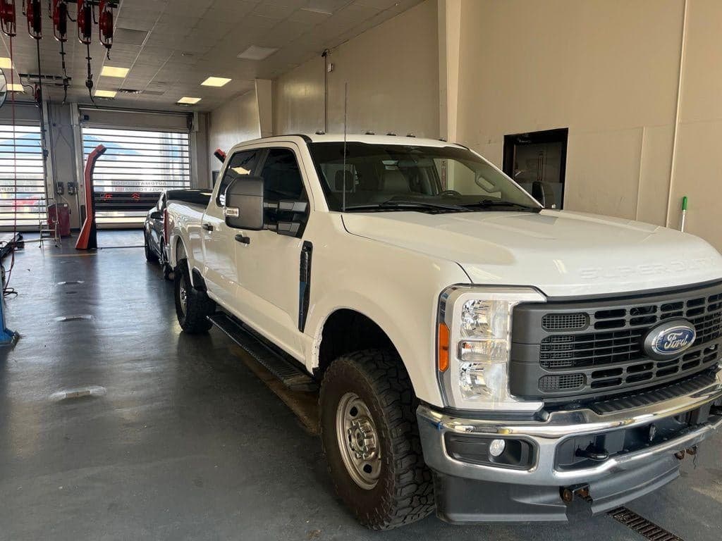 2023 Ford Super Duty F-250 SRW XL — photo 1 of 38