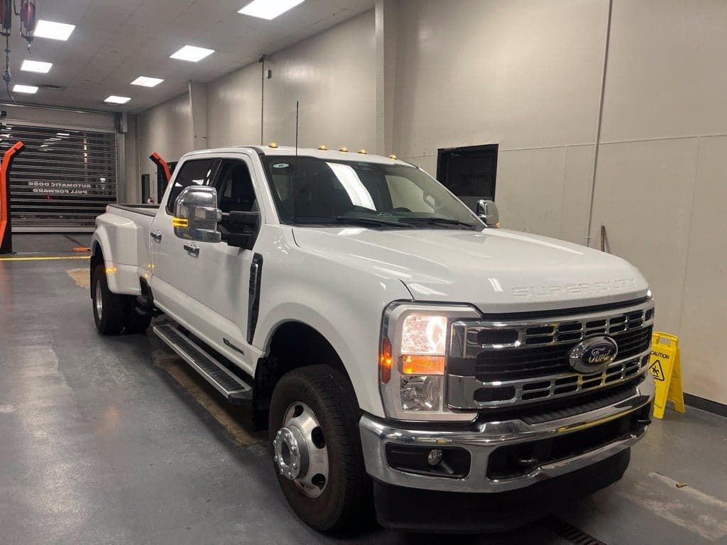 2024 Ford Super Duty F-350 DRW XLT — photo 1 of 30