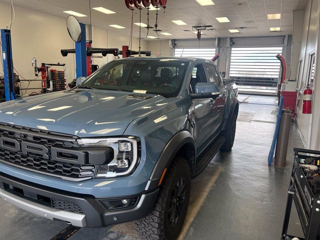 2025 Ford Ranger Raptor — photo 1 of 31