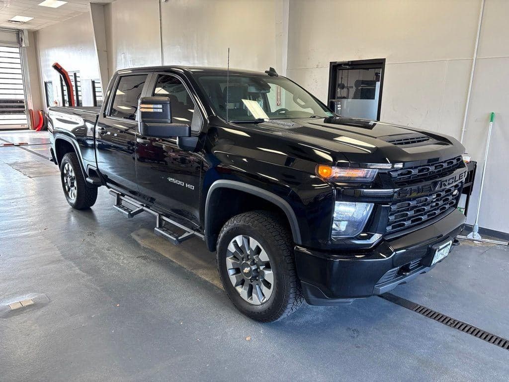 2022 Chevrolet Silverado 2500HD Custom — photo 1 of 29