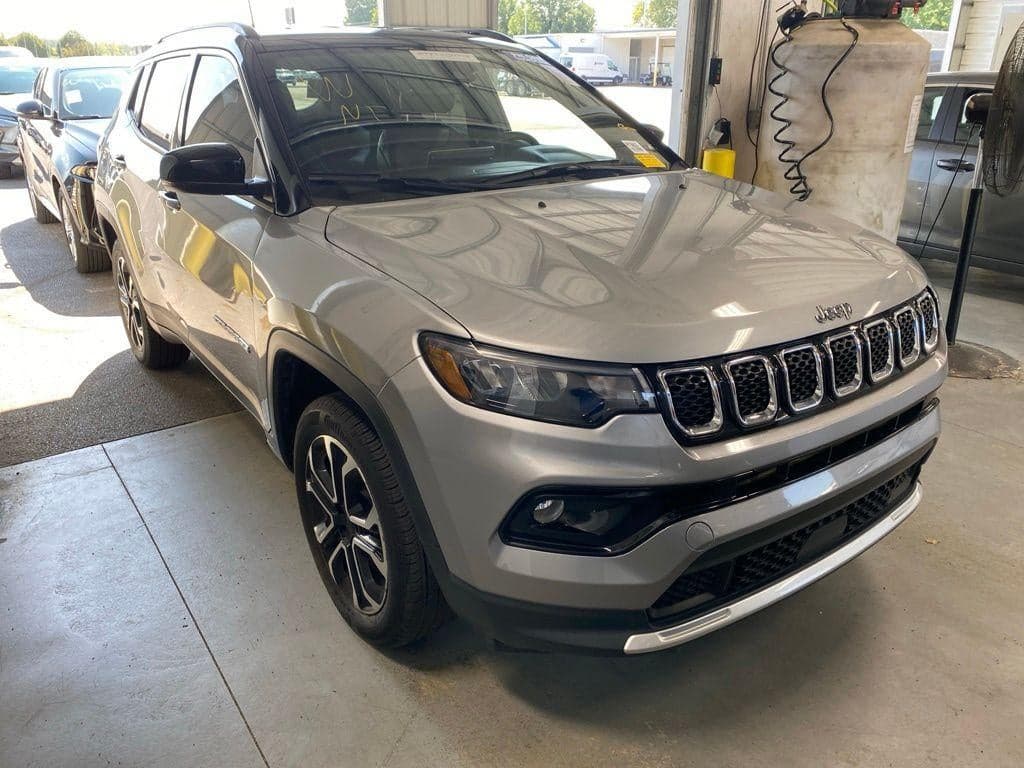 2023 Jeep Compass Limited — photo 1 of 28