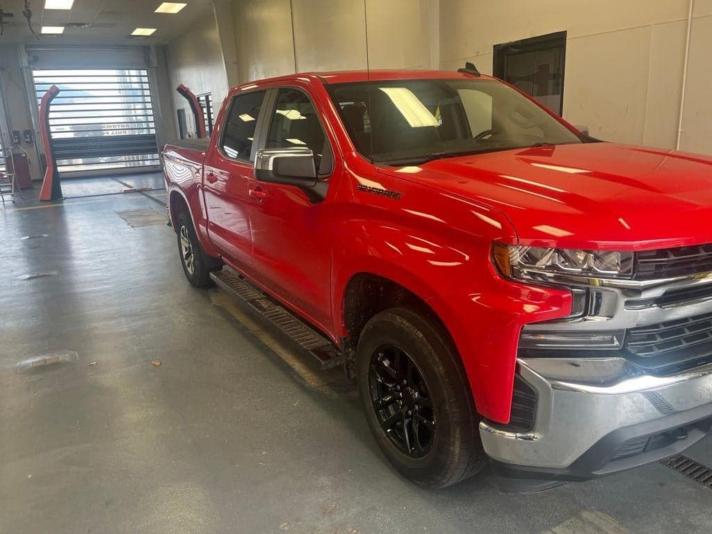 2021 Chevrolet Silverado 1500 LT — photo 1 of 34