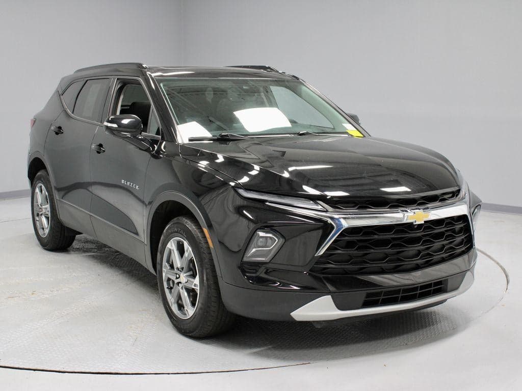 2023 Chevrolet Blazer LT — photo 1 of 24