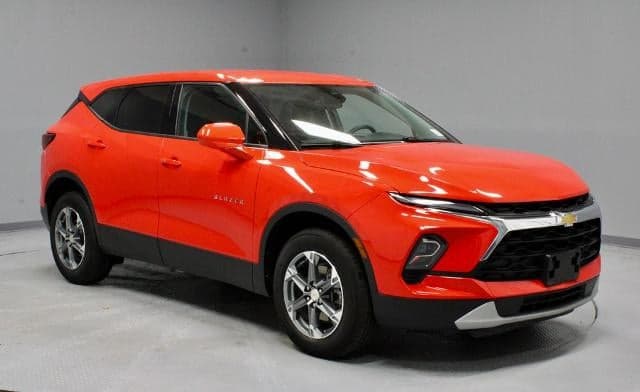 2025 Chevrolet Blazer LT — photo 1 of 53