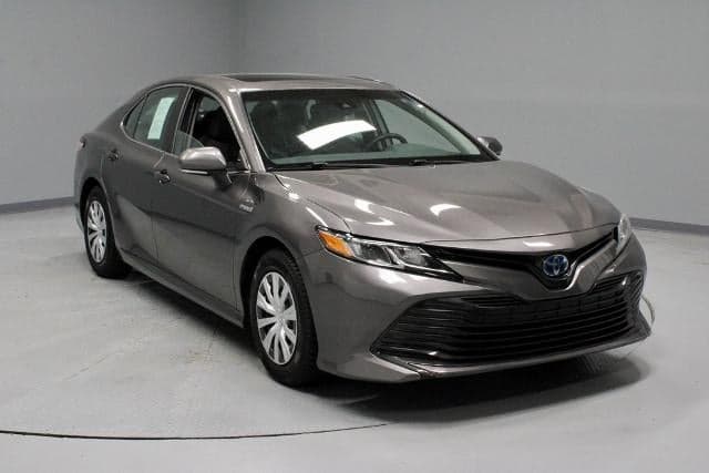 2018 Toyota Camry LE — photo 1 of 26