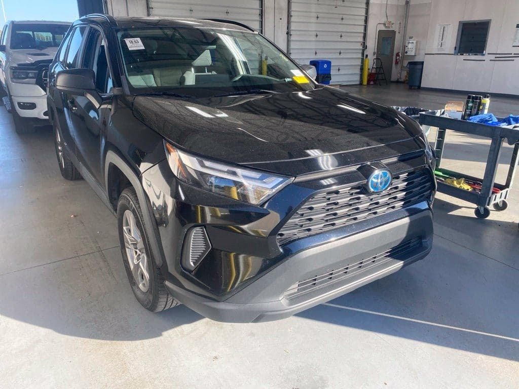 2023 Toyota RAV4 LE — photo 1 of 5
