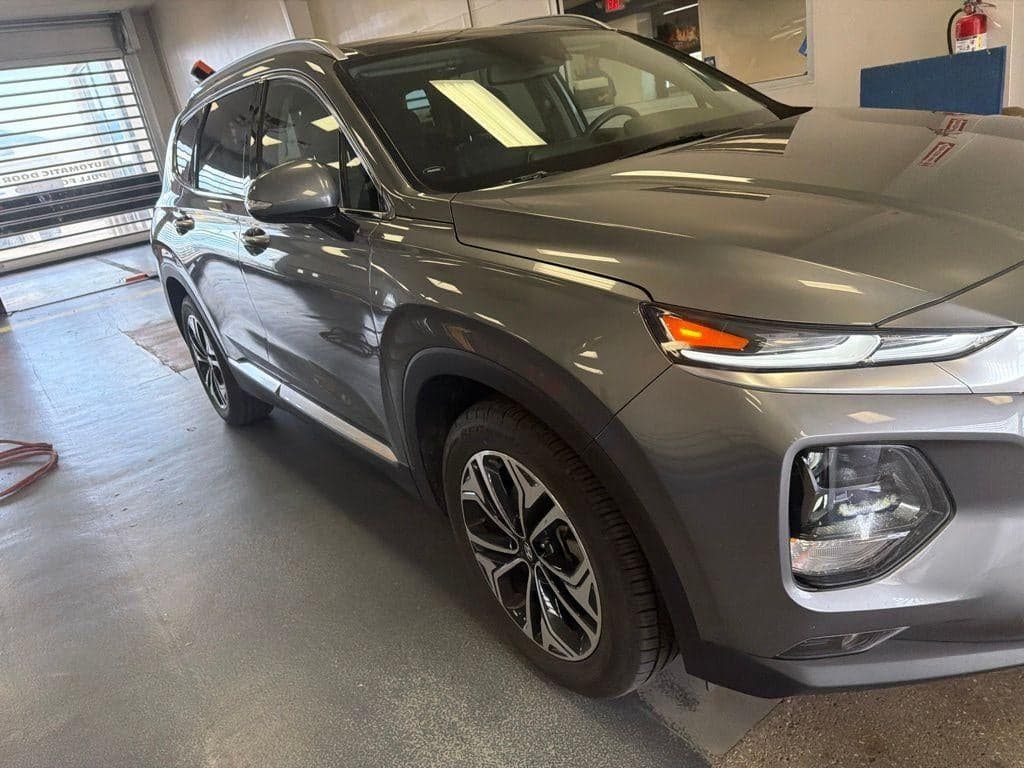 2019 Hyundai SANTA FE Limited — photo 1 of 28