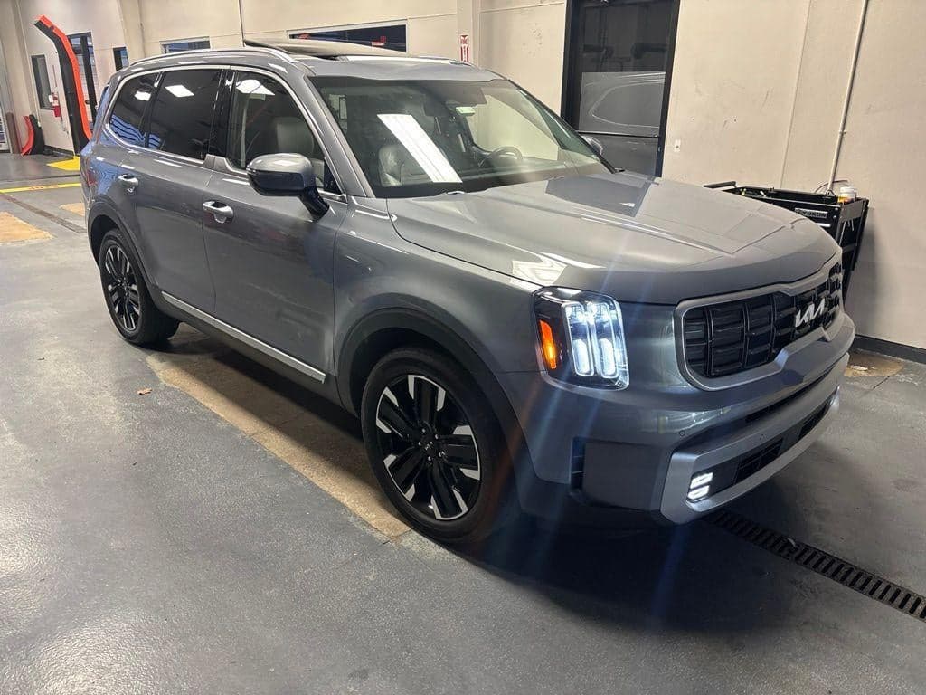 2023 Kia Telluride SX Prestige — photo 1 of 30