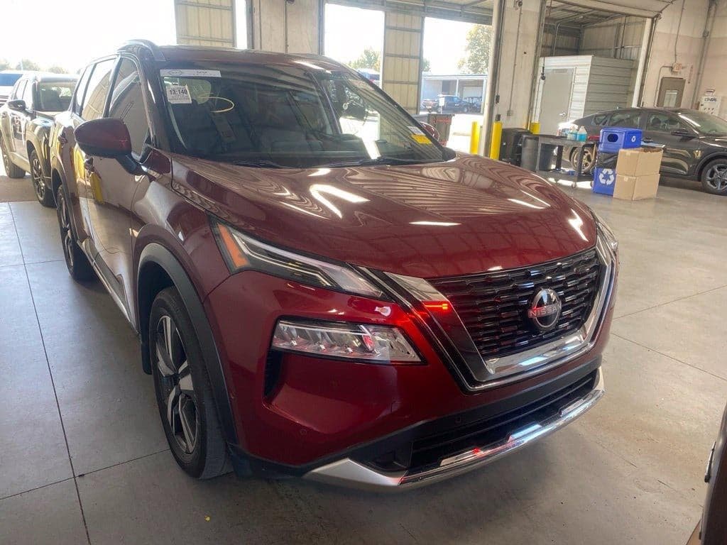 2023 Nissan Rogue Platinum — photo 1 of 5