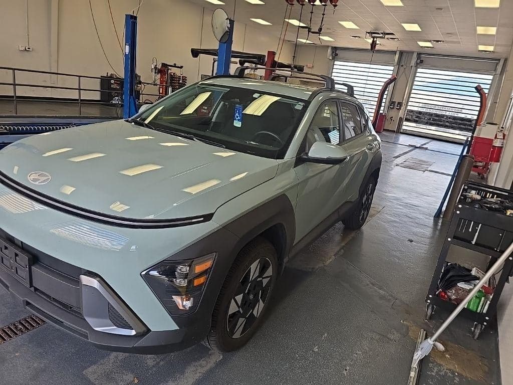 2025 Hyundai KONA SEL Convenience — photo 1 of 26