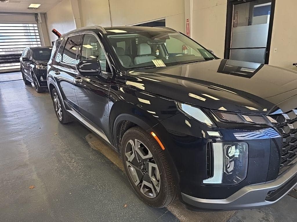 2025 Hyundai Palisade Limited — photo 1 of 28