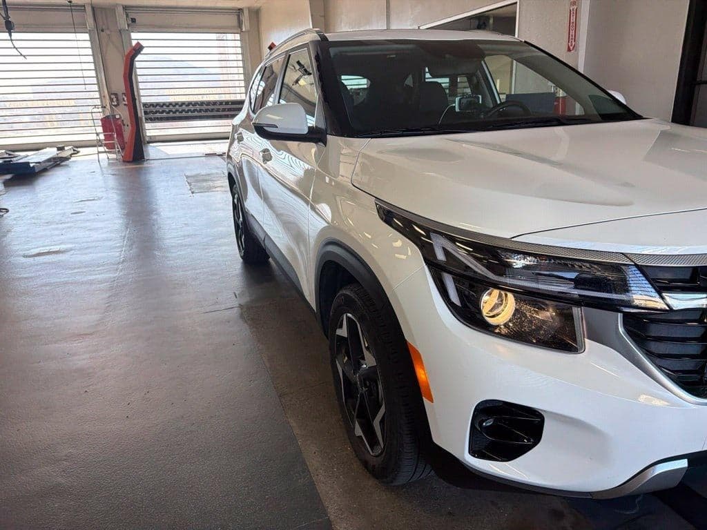 2024 Kia Seltos EX — photo 1 of 5