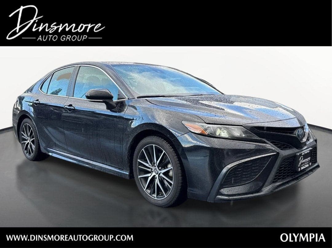 2022 Toyota Camry Hybrid SE — photo 1 of 5