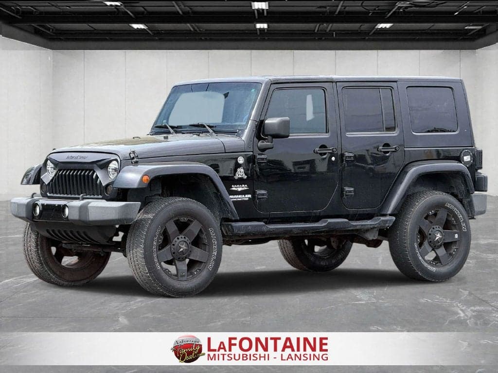 2010 Jeep Wrangler Sahara — photo 1 of 29