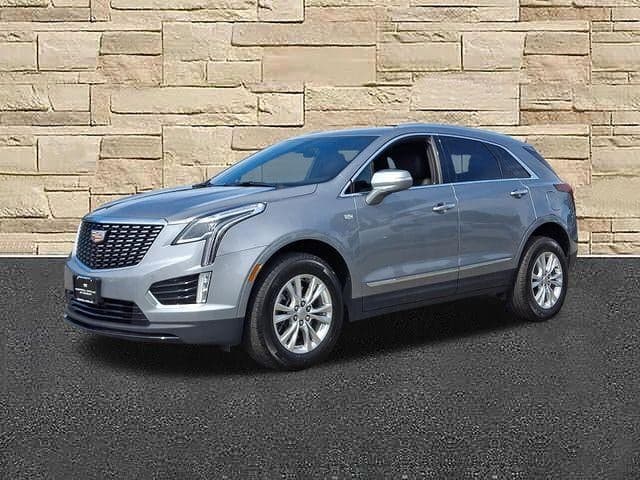 2025 Cadillac XT5 Luxury — photo 1 of 45