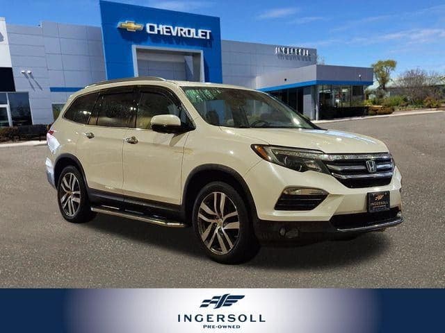 2017 Honda Pilot Elite — photo 1 of 31