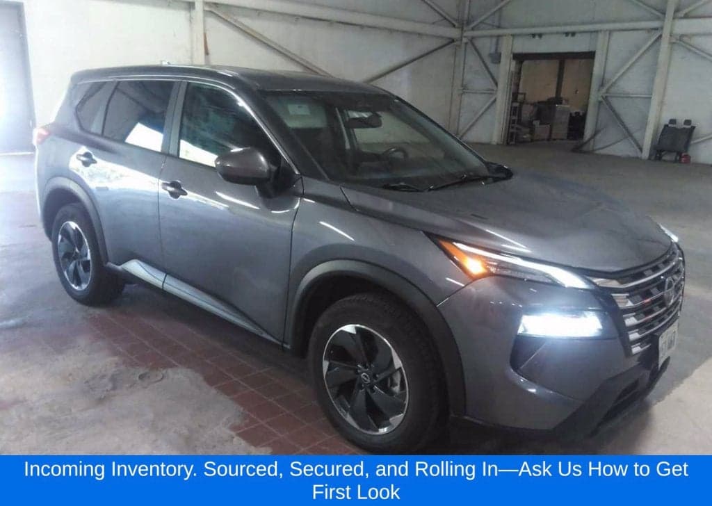 2025 Nissan Rogue SV — photo 1 of 5