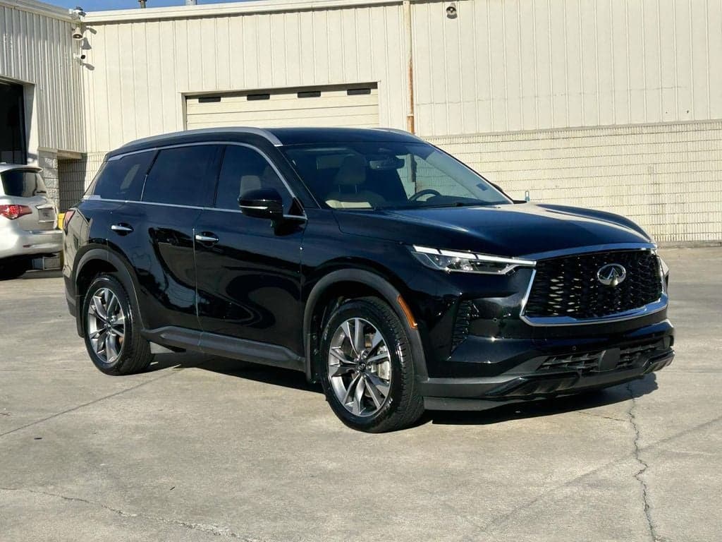 2024 INFINITI QX60 LUXE FWD — photo 1 of 10
