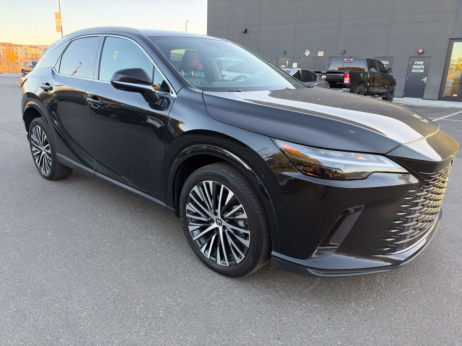 2025 Lexus RX Base — photo 1 of 5